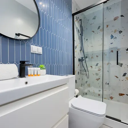 Pet-friendly Batorego By Renters Варшава